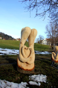 2Herzen_Herzschwung_holzskulpturen_baumfreund
